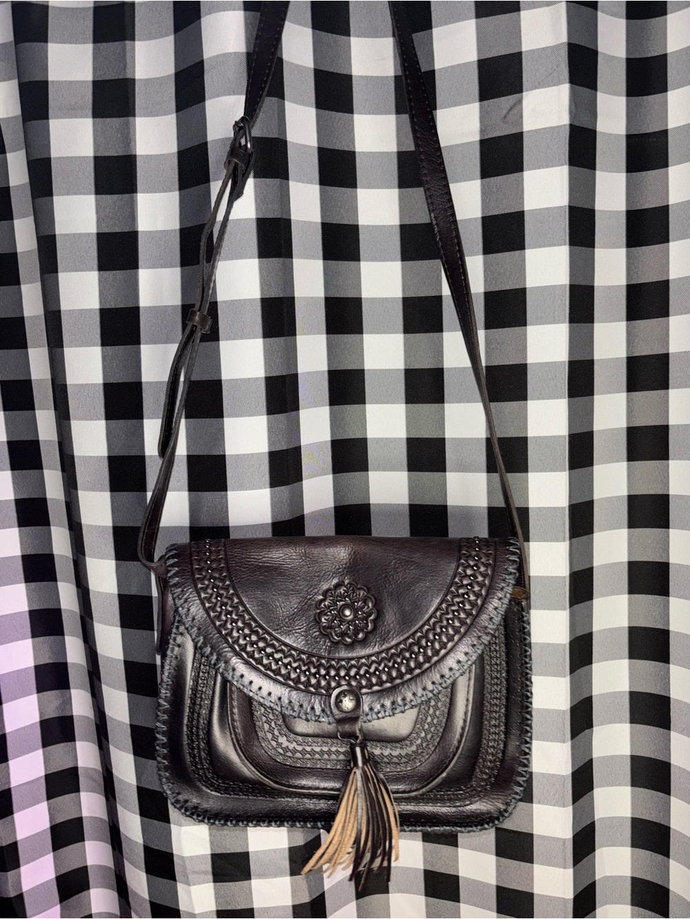 Patricia Nash Beaumont Black Tooled Leather Crossbody Bag - Picture 1 of 9